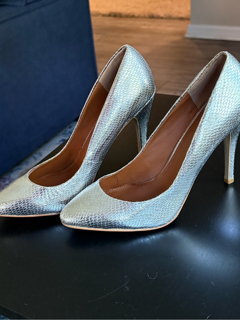 Stuart Weitzman Silver Textured Pointed-Toe Stiletto Pumps